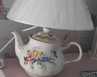 Teapot lamp | Etsy Teapot lamp, Candlestick table