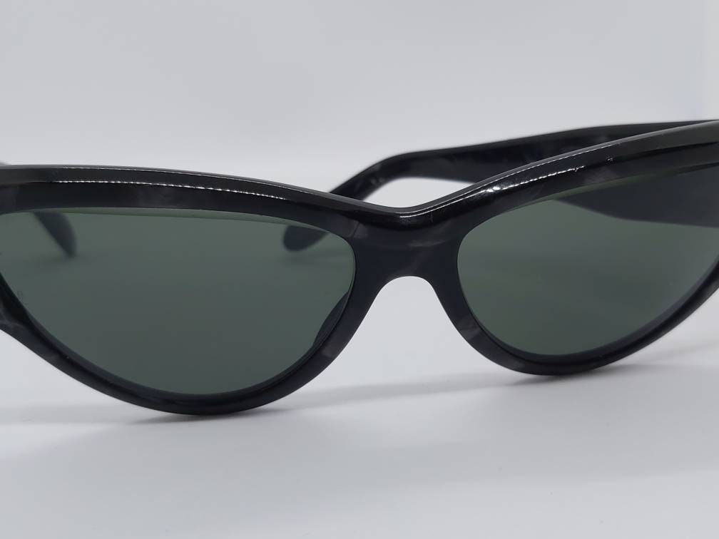 ヴィンテージ レイバン オニキス キャットアイ サングラス：B&L France