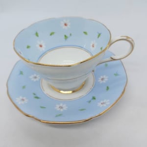 Vintage Paragon footed teacup, blue and white with a daisy pattern, 1930&#39;s teatime tableware, collectible, display cup, vintage home decor