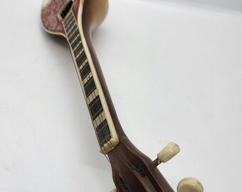 Dollhouse Miniature Mandolin, B0641