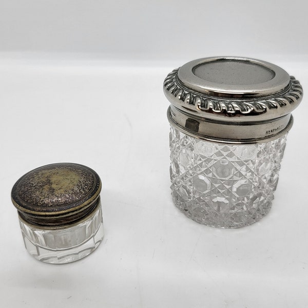 Pot de vanité, bibelot à couvercle argenté en verre, antiquité ou milieu du siècle, plat cosmétique, puits d'encre, déco de coiffeuse vintage à collectionner