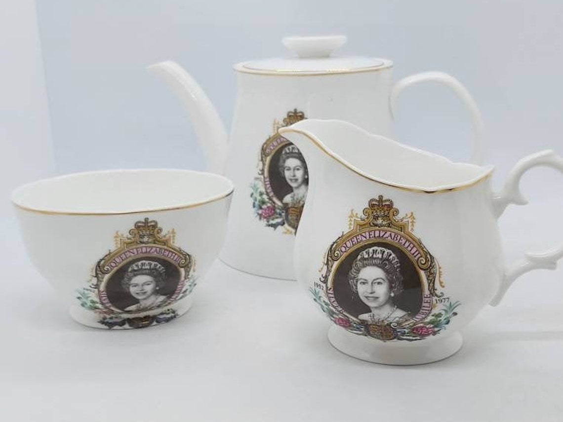 Queen Elizabeth II Silver Jubilee teapot sugar bowl milk Etsy