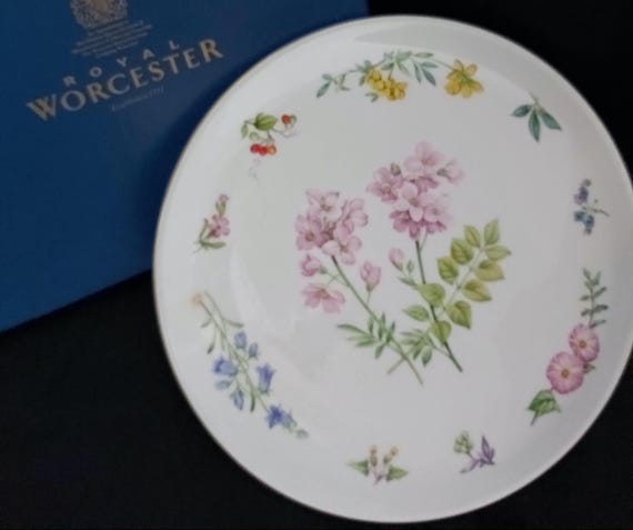Royal Worcester Sandringham 11' Platter, Large Cake Plate, Floral