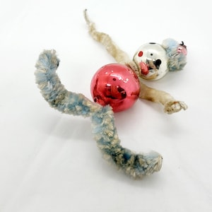 Pipe cleaner, Chenille Christmas tree ornaments, antique holidays decorations, vintage xmas gifts, festive craft figures