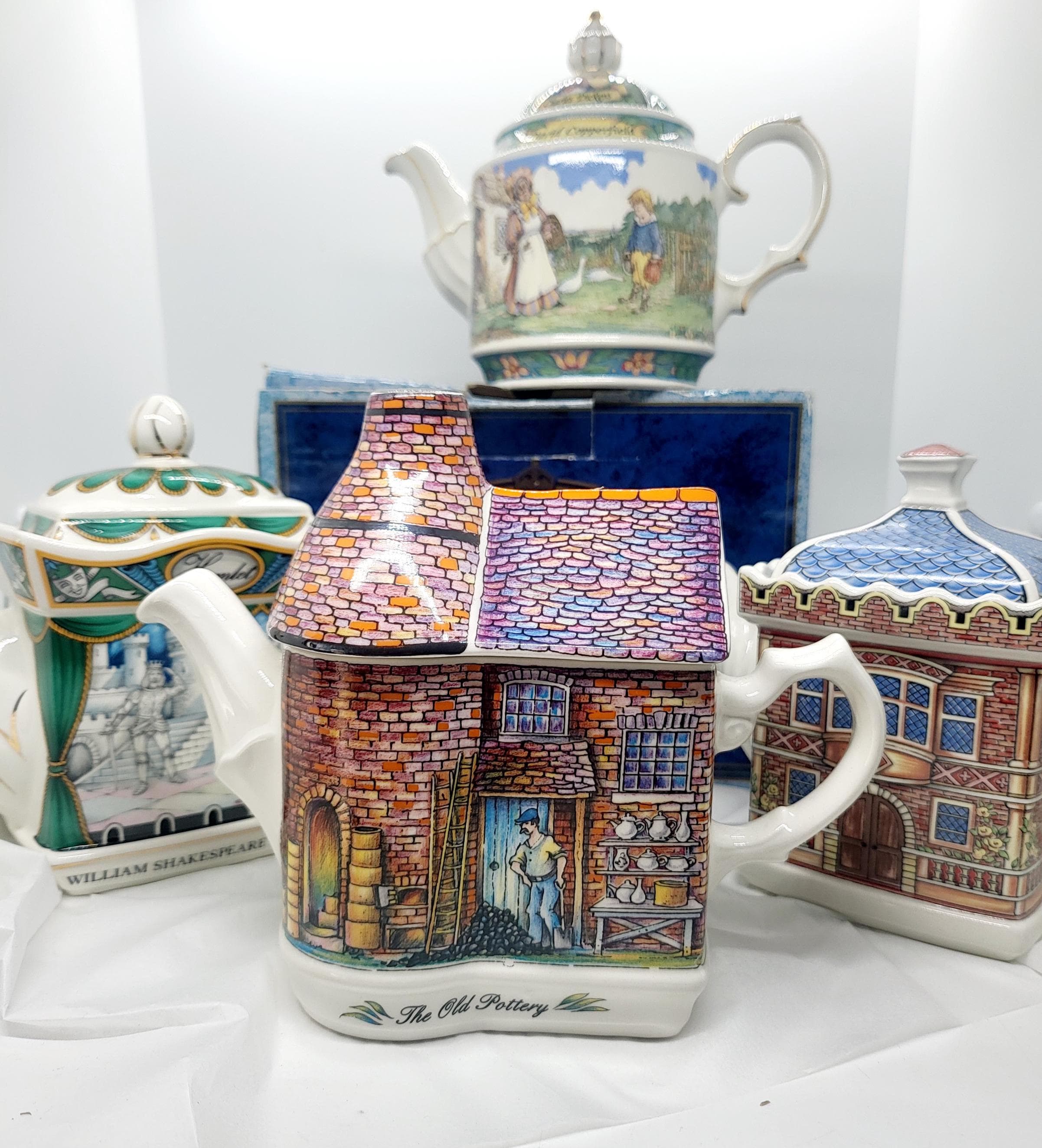 Dickens Teapot - Etsy