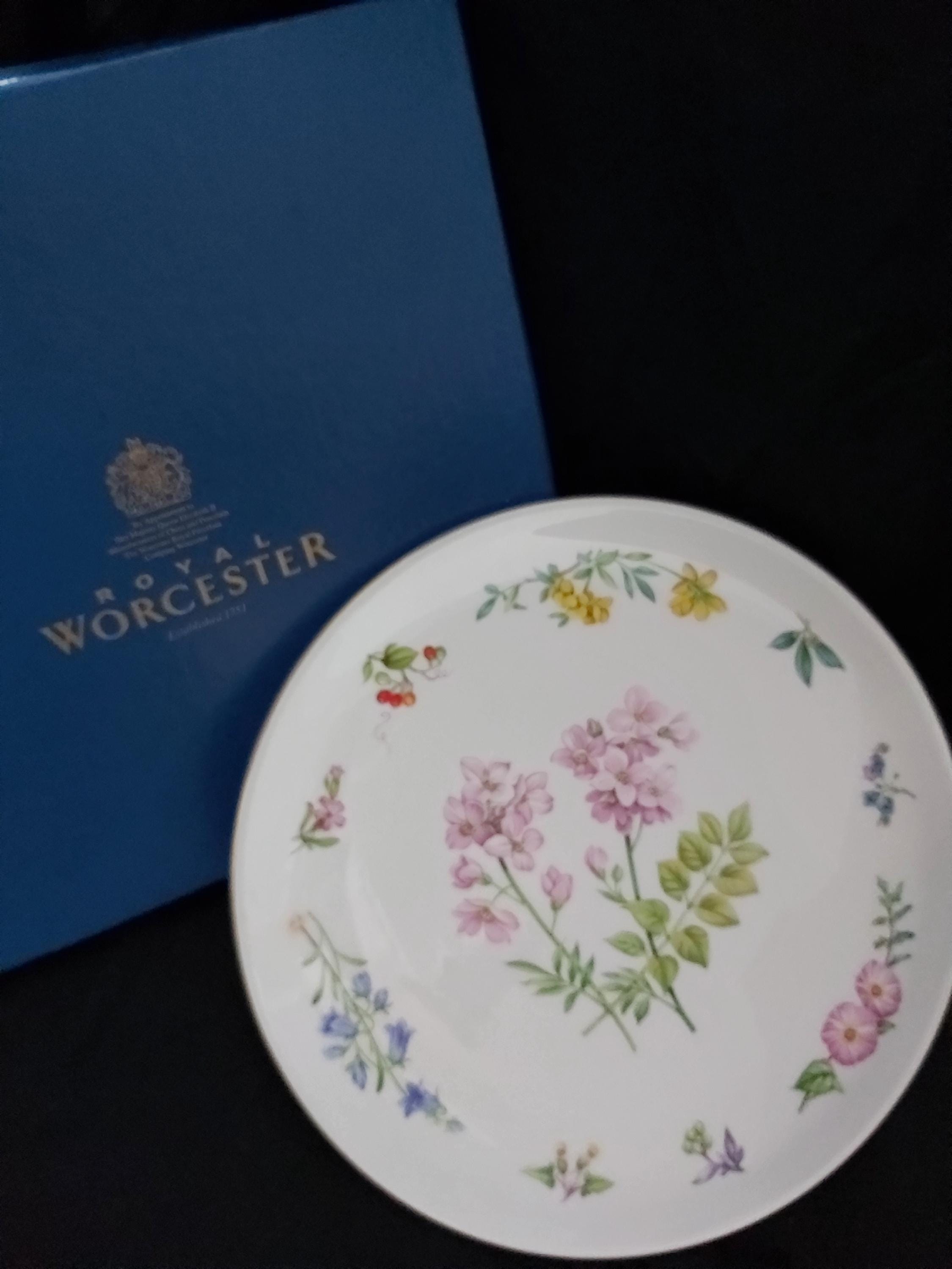 Royal Worcester Sandringham 11' Platter, Large Cake Plate, Floral