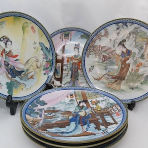 Vintage Imperial Jingdezhen Porcelain Plate: Beauties of Red Mansion Display Art