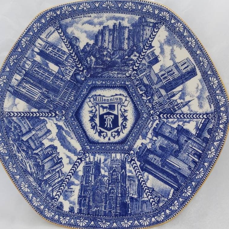 Ringtons Millennium Plate 記念プレート Vintage Ringtons Millennium Plate: Blue & White Castle Design