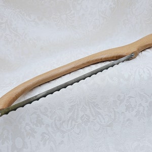 Wooden bread knife, Bow knife