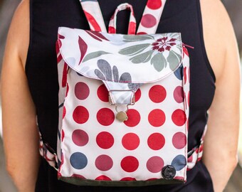 Rigid backpack for women, fashion backpack with red polka dots, everyday, black handbag, recycled material, adjustable, eco-friendly