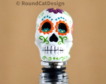 Día de los Muertos Sugar Skull bottle stopper.