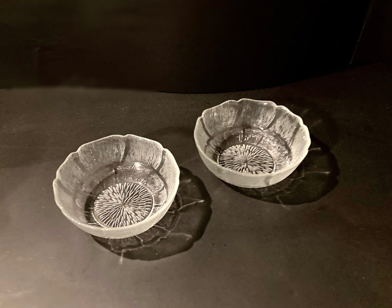 Glass bowls 5 Arcoroc Fleur set of 4 small glass bowls image 2