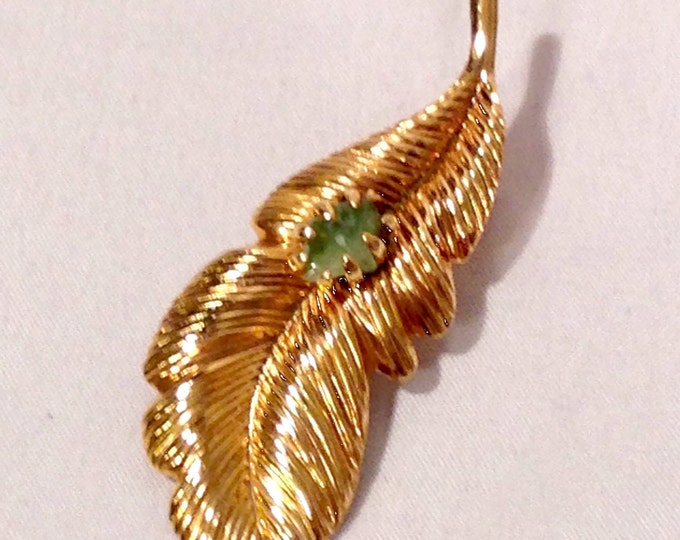 JADE LEAF BROOCH-Gold Tone-Jade Stone-Leaf Design-Vintage Pin-Brooch-Estate Jewelry-Gift for Her-Mother of the Bride-Gold Leaf Pin