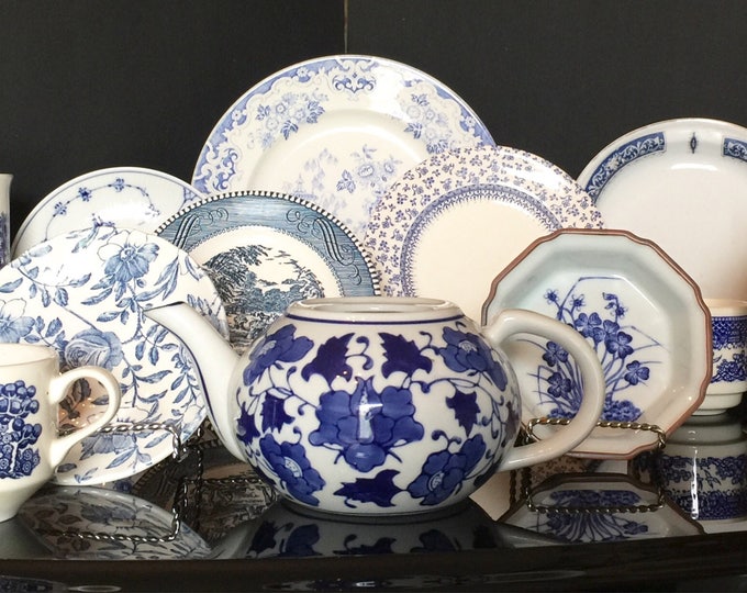 Blue and white plate collection of 10 antique or vintage Ironstone, Staffordshire, Royal Copenhagen, Willow