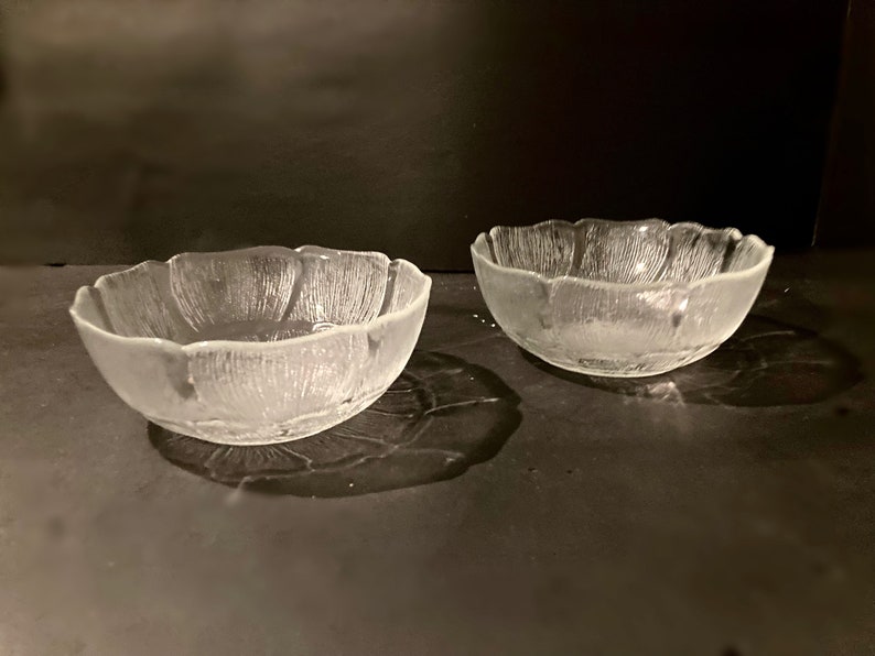 Glass bowls 5 Arcoroc Fleur set of 4 small glass bowls image 1