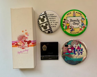 Disney World 25 Pin Trading Lot Lanyard Starter Nightmare Before Christmas Zero Disney World 25 Pin Trading Lot Lanyard Starter Nightmare Before Christmas Zero