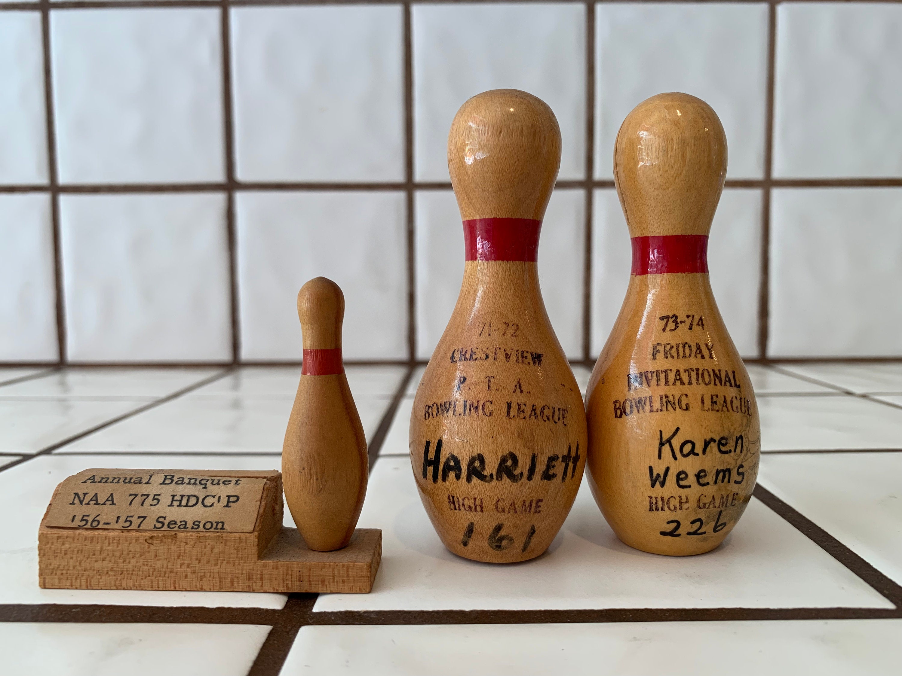 THE TROPHY PEOPLE Small Wooden Bowling Pin Set of 12 Pins INC DINN BROS. 
