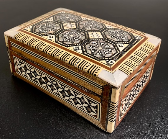 Vintage TRINKET BOX Made in Egypt Inlaid Wooden H… - image 3