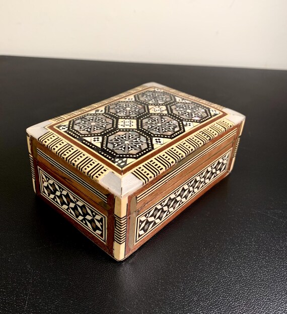 Vintage TRINKET BOX Made in Egypt Inlaid Wooden H… - image 9