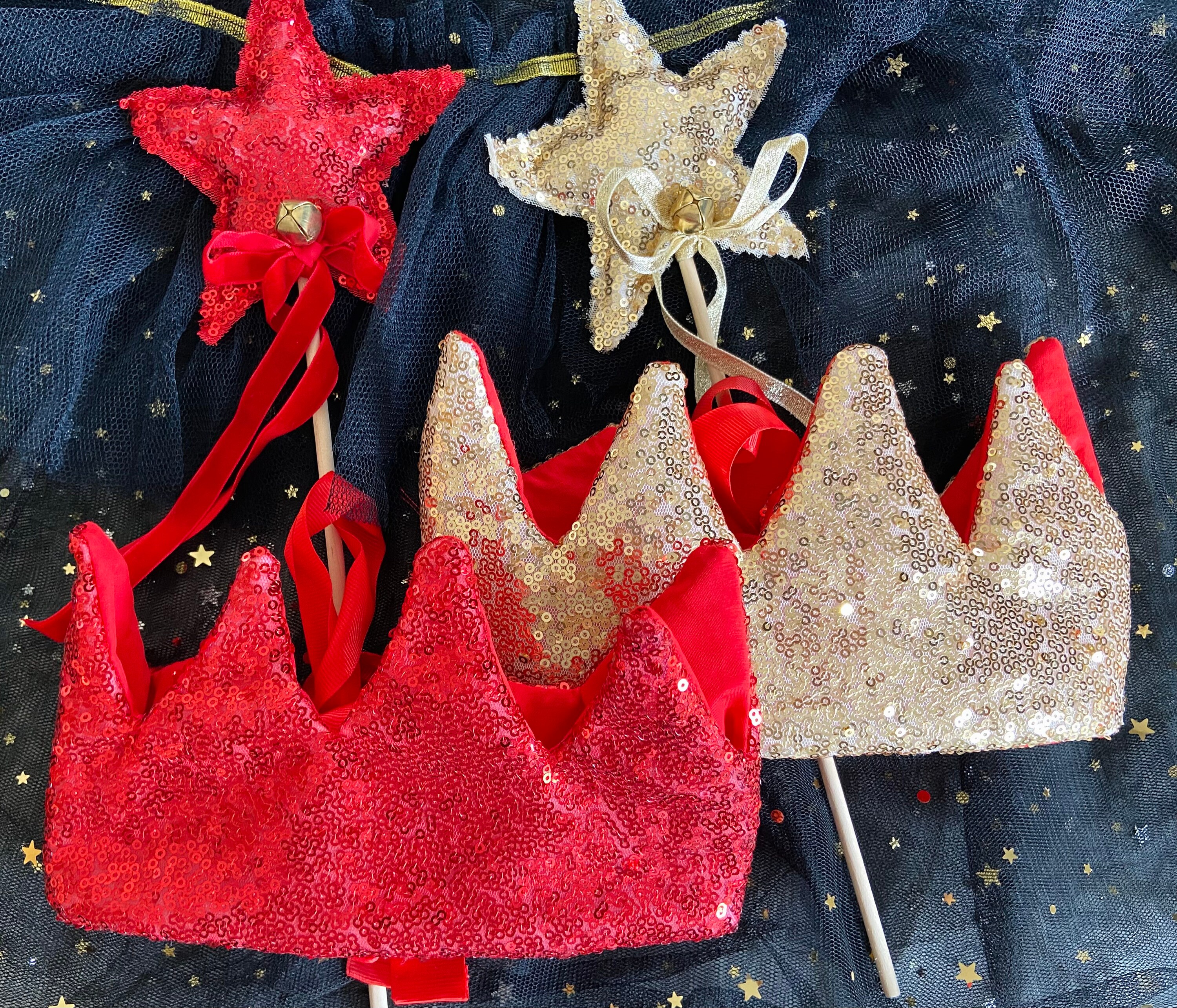 Set corona e bacchetta di paillettes, corona in tessuto dorato, cappello di  Natale, corona d'oro, cappello da festa riutilizzabile di Natale, bacchetta  di paillettes, bacchetta di Natale -  Italia