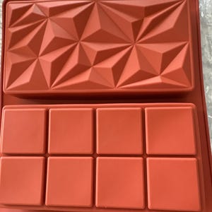 Candy bar mold Dubai  I have 2 styles one is the large block as first pic