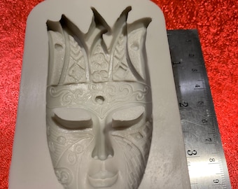 Stunning face mold