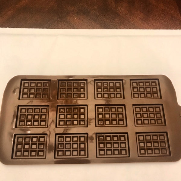 Candy bar mold