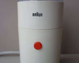 Iconic Braun Coffee Grinder Designed By Reinhold Weiss West Germany 1966 Modern Design White Cream Mid Century Minimalism Electronic Iconic Braun Coffee Grinder Designed By Reinhold Weiss West Germany 1966 Modern Design White Cream Mid Century Minimalism Electronic