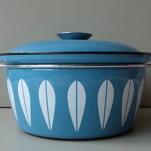 Cathrineholm Noorwegen Lotus pan met deksel goede staat ovenschotel blauw sixties 1960&#39;s emaille emaille Noors design mid century modern