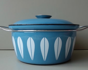 Cathrineholm Norway Lotus pan with lid good condition casserole blue sixties 1960's enamelware enamel Norwegian design mid century modern