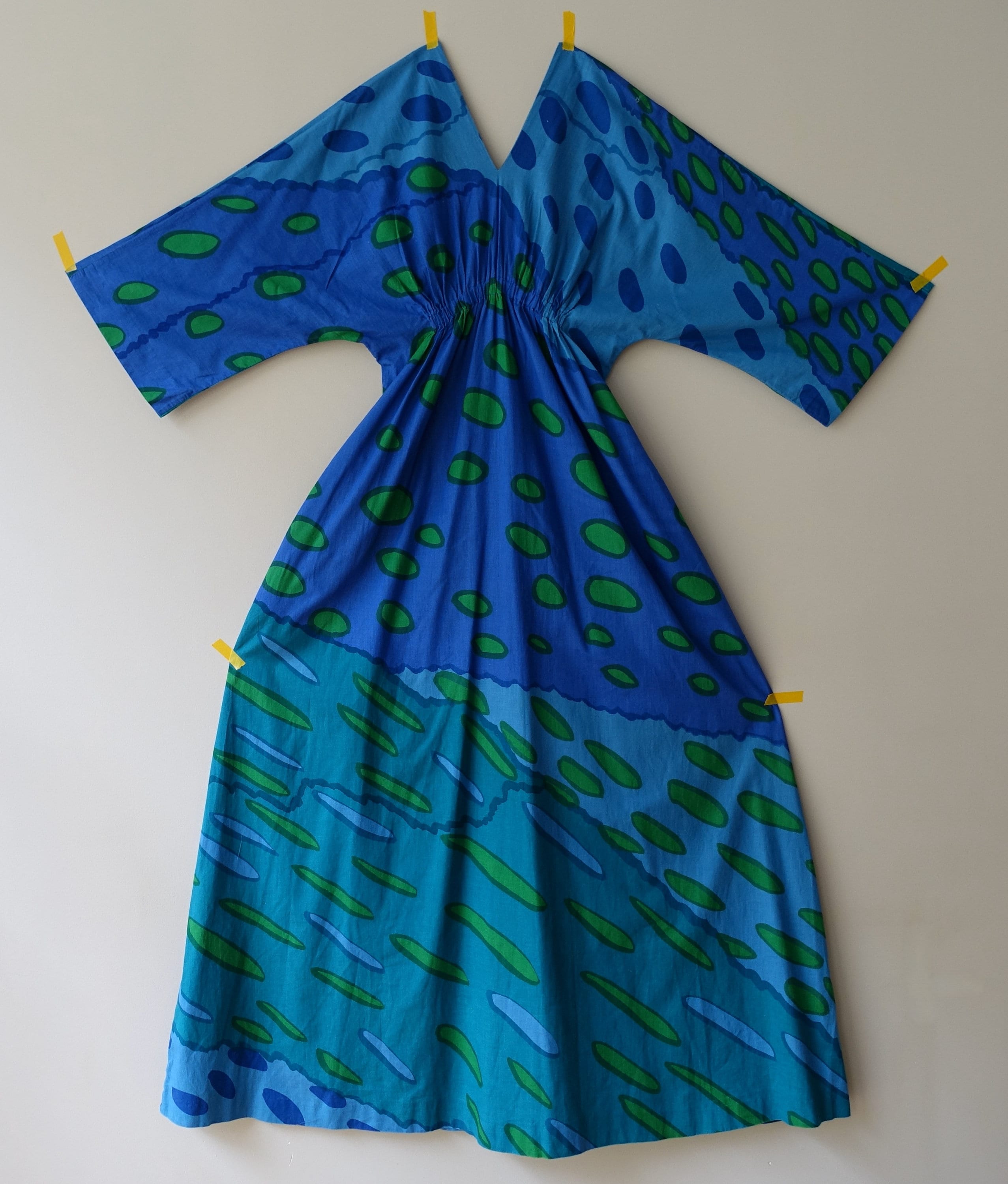 〈美品〉マリメッコ LOKKI CREPE / LAGUUNI DERSS marimekko（マリメッコ）の「LOKKI CREPE / LAGUUNI DRESS