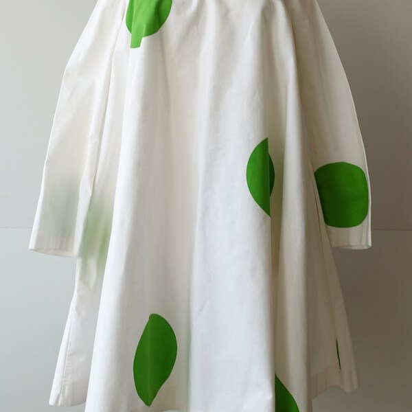 Vintage Vuokko Nurmesniemi breite Babypuppe kurzes Minikleid Twiggy grün Punkte weiß 100% Baumwolle Finnland 1960er Jahre Mitte Jahrhundert moderne Größe 38 US 8