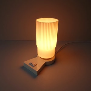 Excellent condition vintage all white milk white satin glass plastic base bedside table lamp desk light mid century modern German design