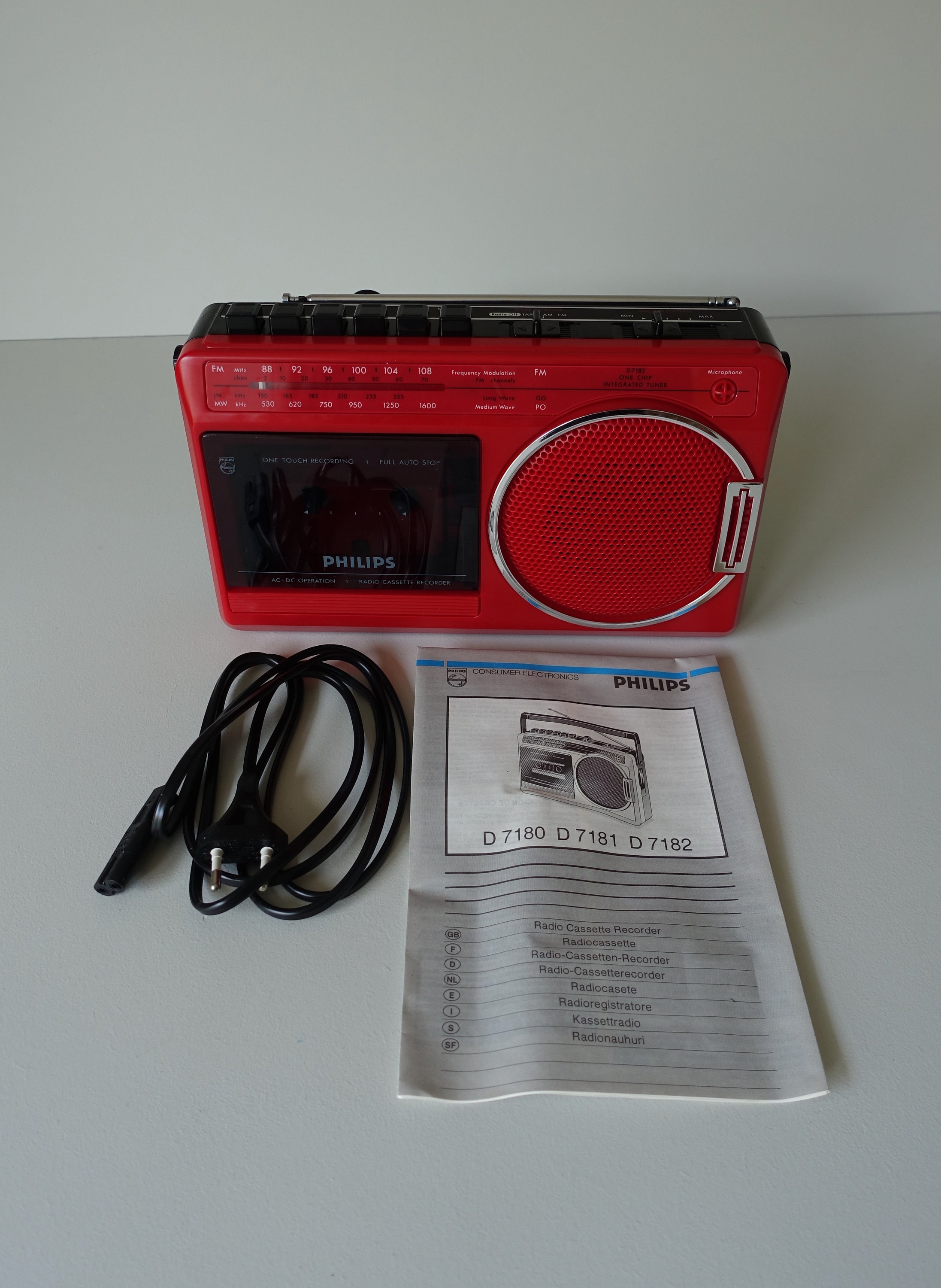★美品★作動確認済み★Heli Sounds CD Radio Player 赤 ☆美品☆作動確認済み☆Heli Sounds CD Radio Player 赤 ☆美品☆作動