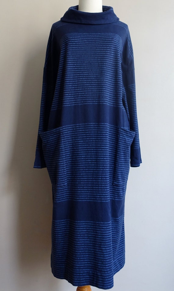 Great condition 2 colors blue striped comfy wide n