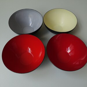 Great condition set 4 vintage Herbert Krenchel Krenit 1950s C-bowl bowls enamelled colored Sagitta mid century modern Danish design yellow