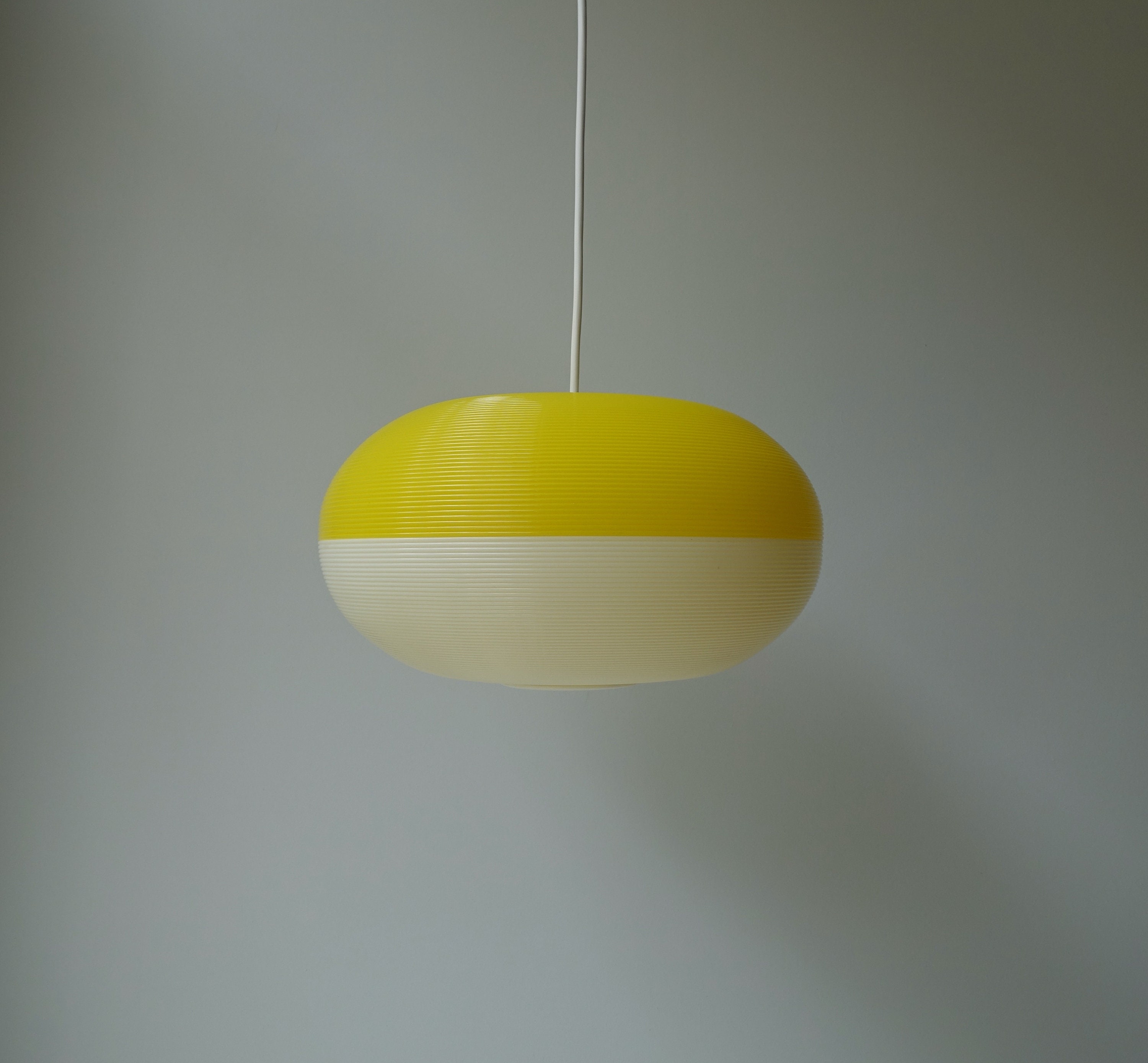 Very Pretty Yellow White Bi-color Oval Shaped Light-weight Very Pretty Yellow White Bi-color Oval Shaped Light-weight