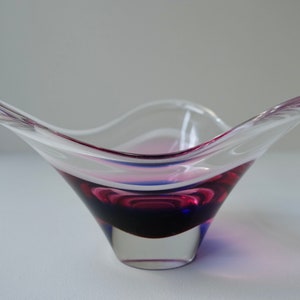 Vintage stunning Paul Kedelv Coquille Sommerso dish Flygsfors pink blue hand signed Swedish art glass design mid century modern 1970s
