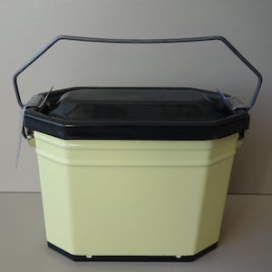 Unused new old stock 1950s enameled French lunch box bento box vintage excellent condition usable miners pale yellow black metal