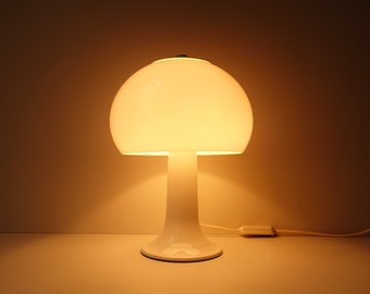 Grande condizione vintage fungo lampada da tavolo tutto bianco metallo acrilico paralume design olandese mid century classic 1970s retrò