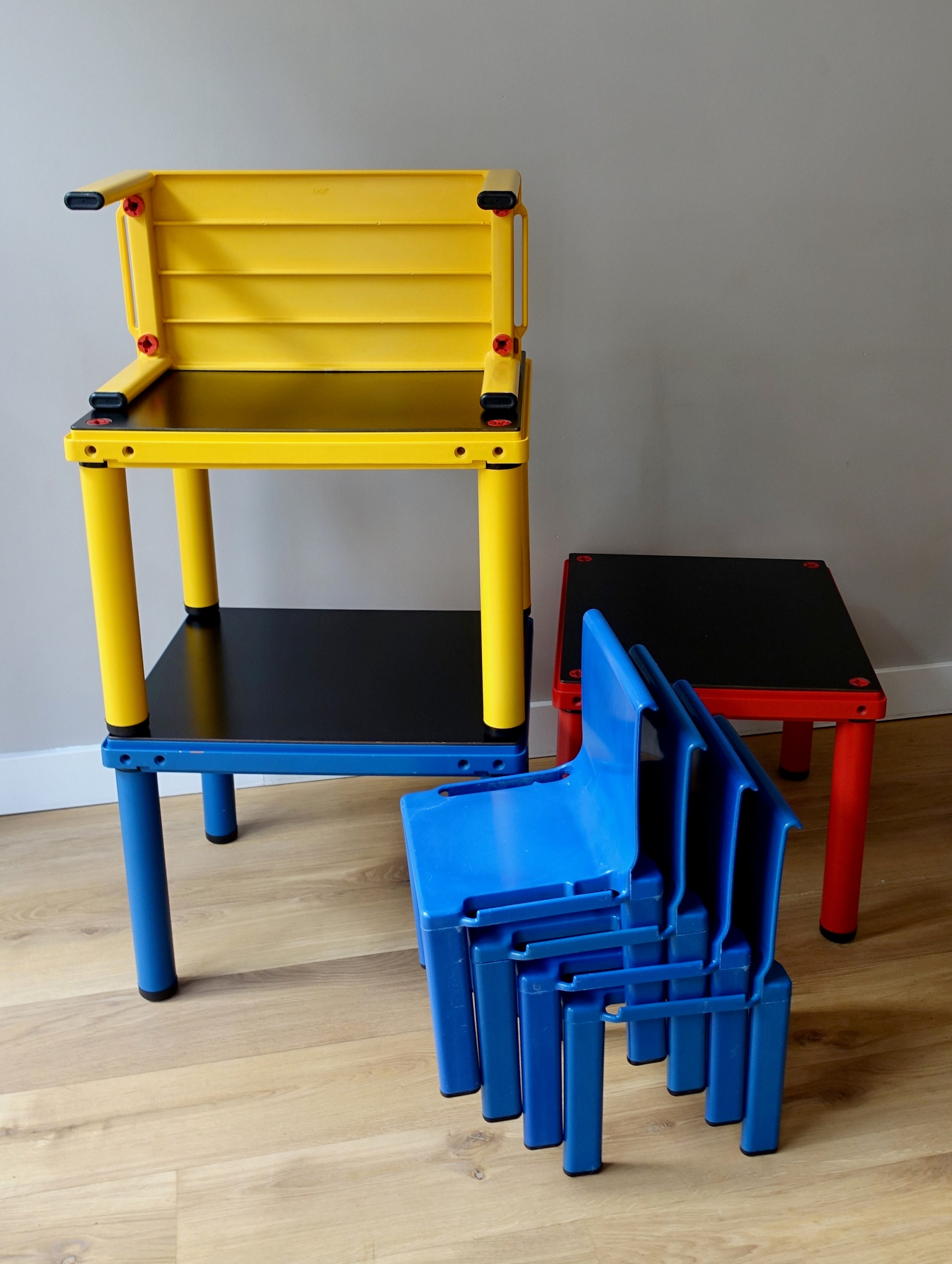 14 X Rare Kartell School System Chairs Bench & Tables With Keys