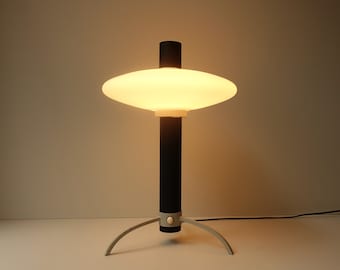 Lampe de table rare des années soixante, grand modèle, trépied en verre et métal, noir et blanc, TP 7059, Evolux Hiemstra, design néerlandais moderne du milieu du siècle, années 1960