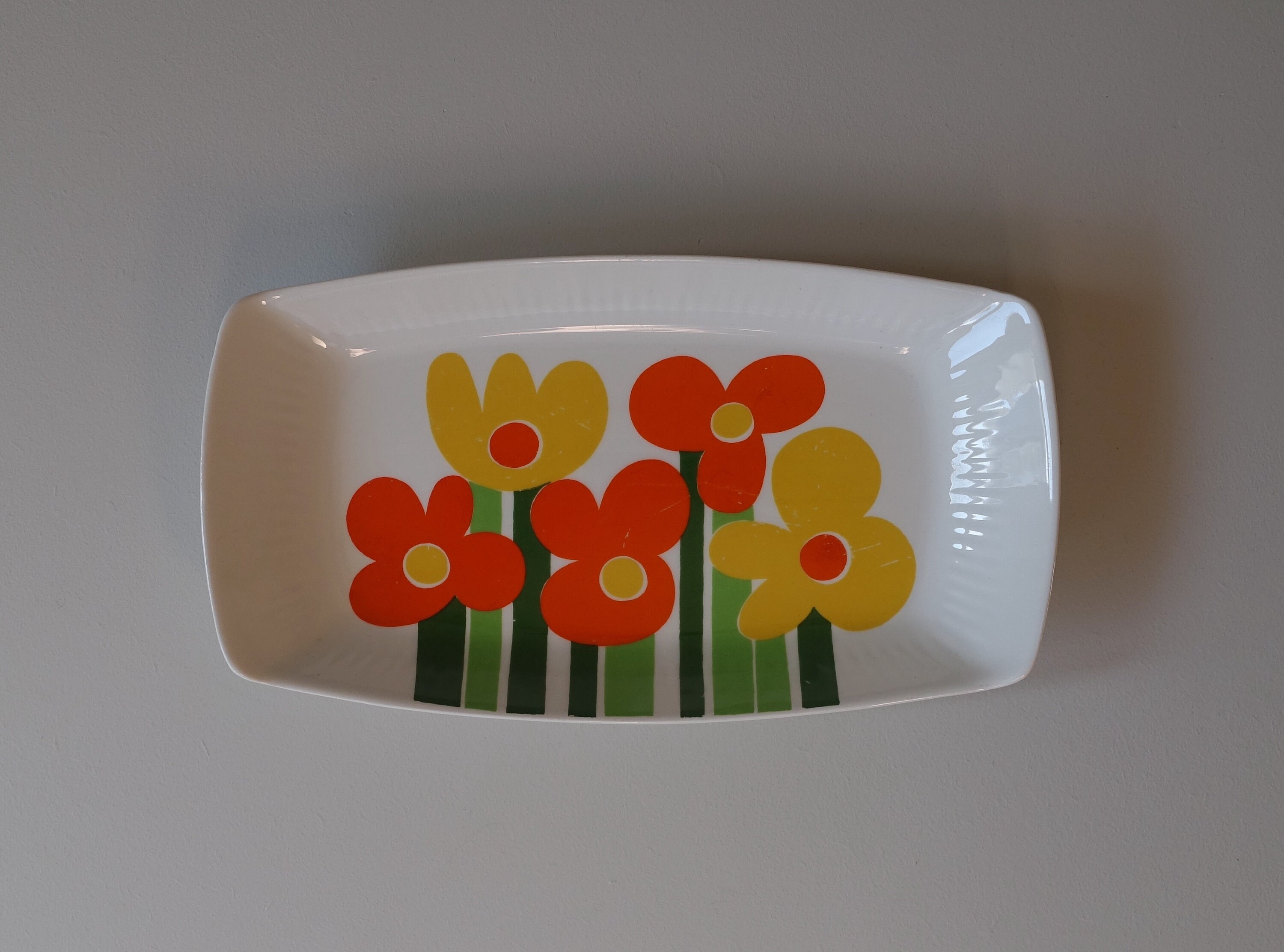 Good  condition 1 rectangular fruit serving dish Annemarie Kirsten Selmer Medgård Figgjo Flint Norway mid century modern Scandinavian
