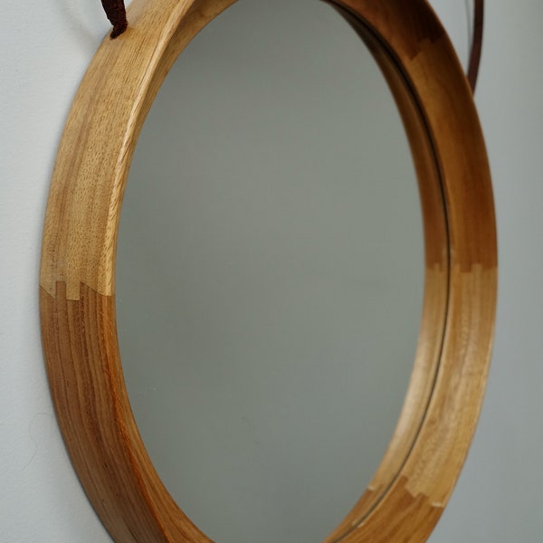 W774 round mirror wood wooden beechwood ash 1960s mid century modern Dutch Danish design with leather strap original