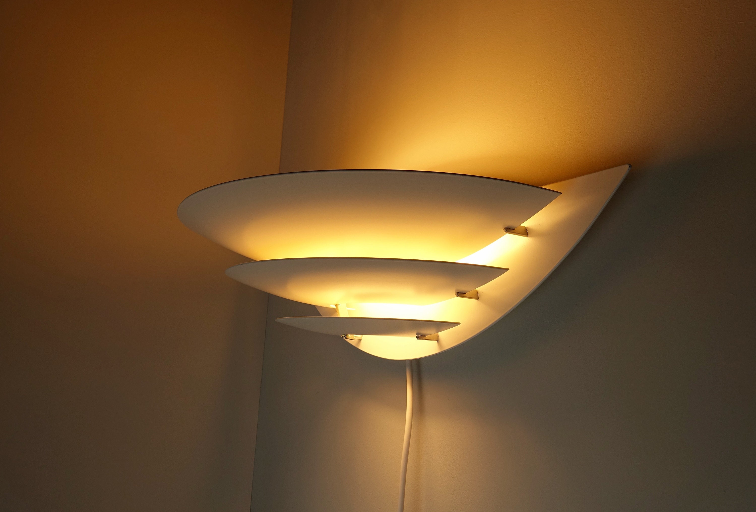 Mint Condition XL Oslo White Metal Wall Light Lamp Kurt Nørregaard