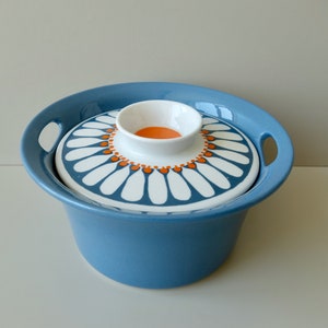 Model 12001 Dish pan with lid Daisy vintage casserole Figgjo Flint design Norway Turi Gramstad Oliver mid century modern Scandinavian