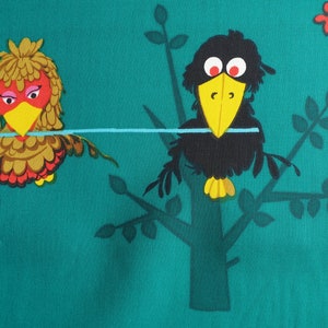 PRO METER Vintage neues altes Lager auf Rolle Stoff Stoff Fabeltjeskrant Daily Fable bunte Tier Figuren Bastelwand Wohndekoration grün