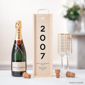 Personalisierte 18. Geburtstag Flaschenbox | Benutzerdefinierte Weinkiste aus Holz | Meilenstein Geschenk für Sie & Ihn | 18. Geburtstag-Andenken | Champagner Geschenkbox
