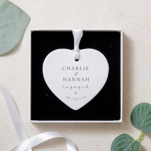 Gepersonaliseerde verlovingscadeau Verloving liefdeshart Keramische geschenkfles Decoratie Verloofd aandenken Verlovingsdatum Ornament Paar geschenken