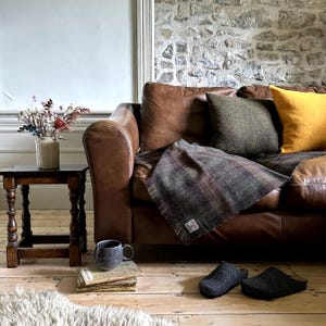Harris Tweed Oakwoods Tartan - luxe schootdeken van puur wol - 75 x 100 cm/30 x 39&quot;